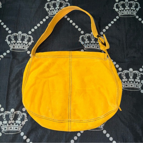 Lucky Brand Vintage Shoulder Bag in Mustard - Picture 6 of 7